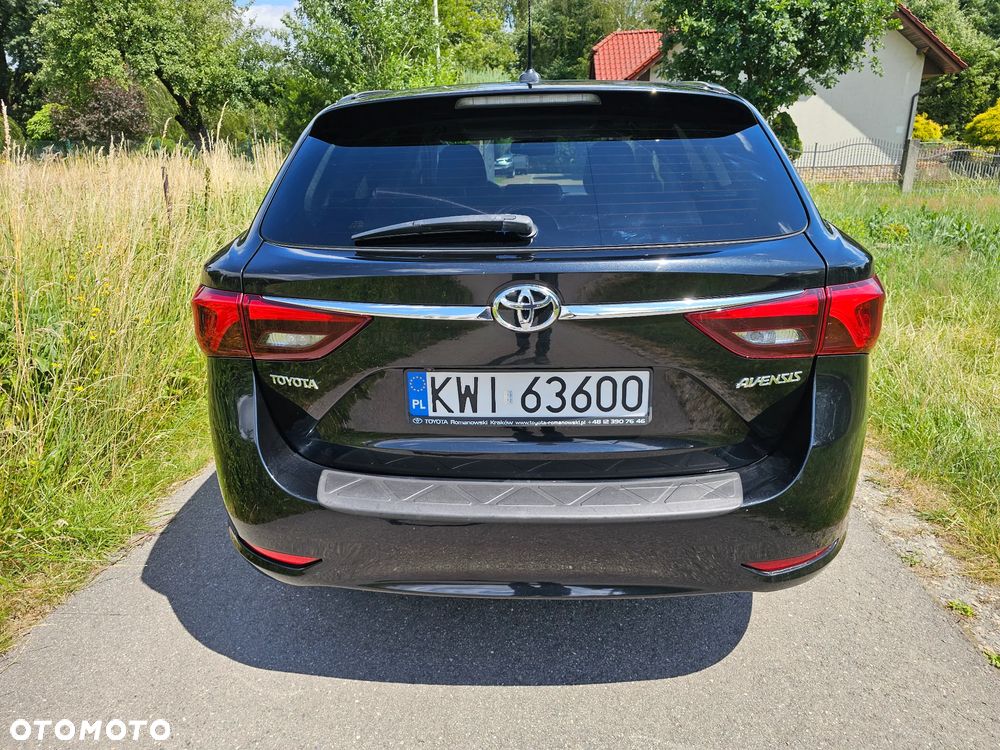 Toyota Avensis 2.0 D-4D Premium - 3