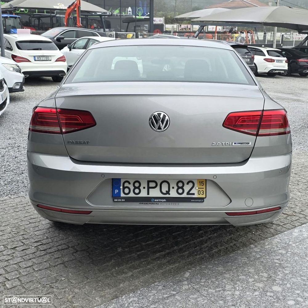 VW Passat 2.0 TDI Confortline - 11
