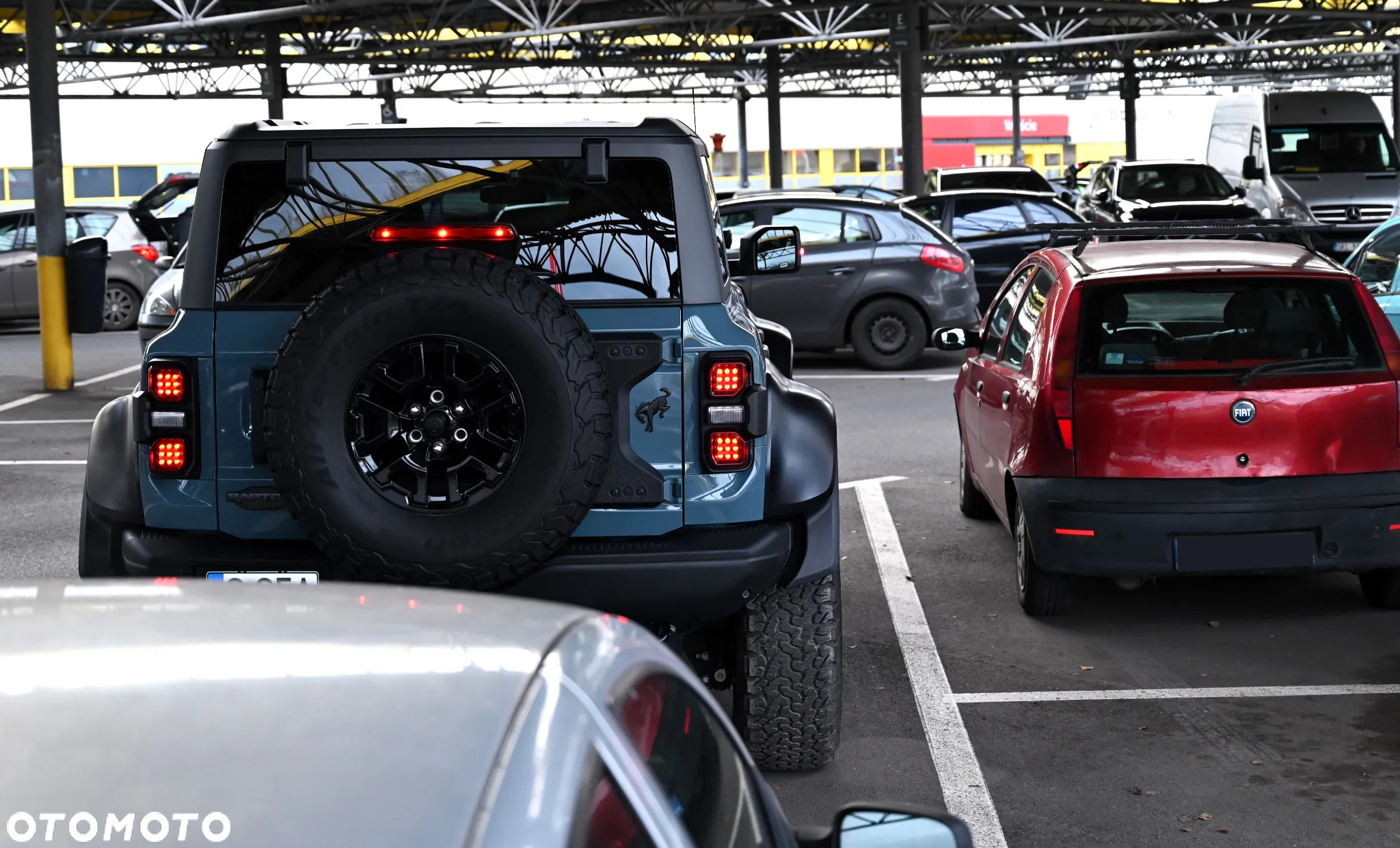 Ford Bronco - 20
