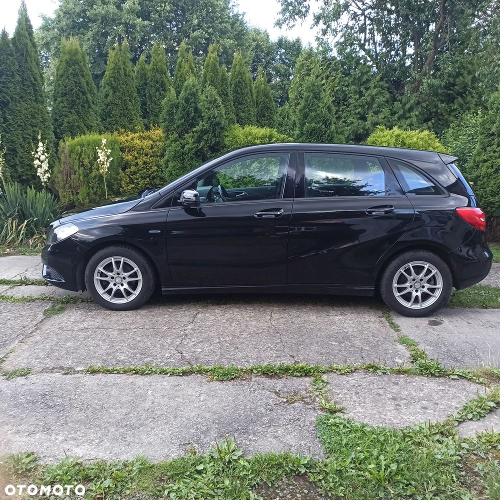 Mercedes-Benz Klasa B 180 (BlueEFFICIENCY) - 8