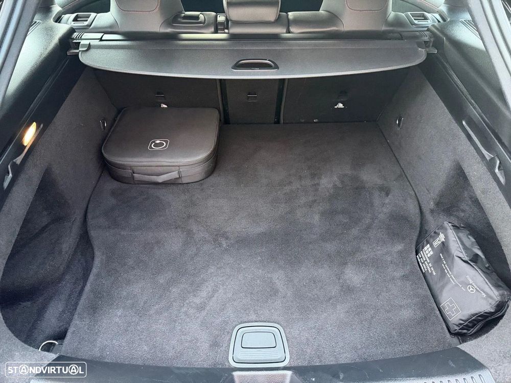 Mercedes-Benz CLA 250 e Shooting Brake AMG Line - 9