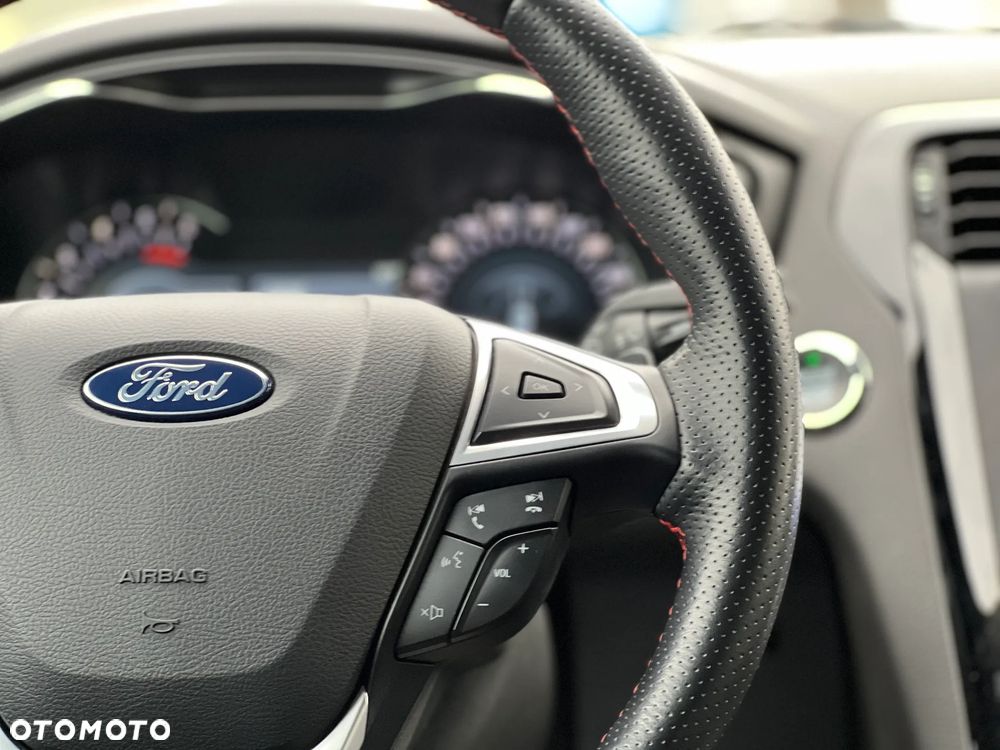 Ford Mondeo - 22