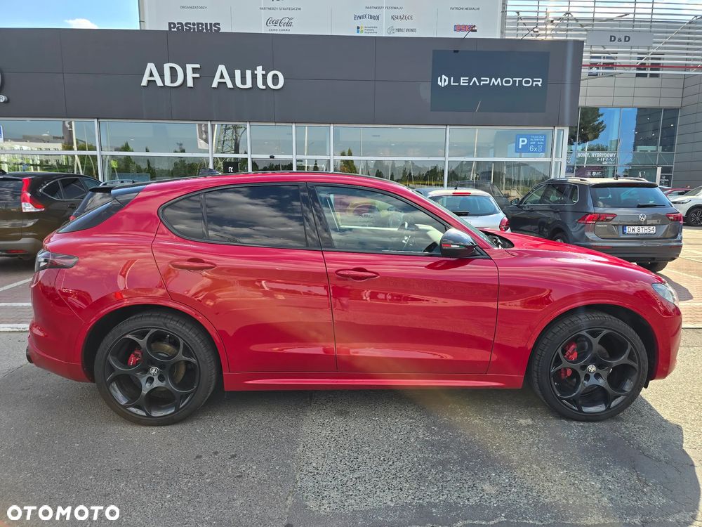Alfa Romeo Stelvio 2.0 Turbo Tributo Italiano Q4 - 10