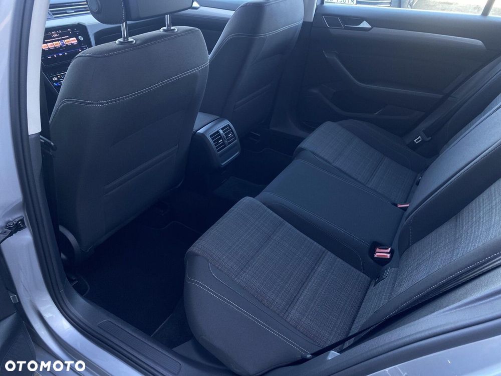 Volkswagen Passat Variant 2.0 TDI EVO Business - 28