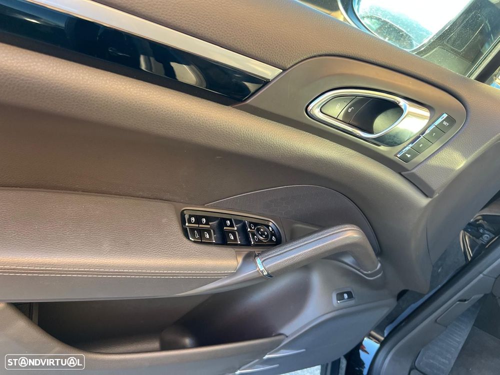 Porsche Cayenne - 11