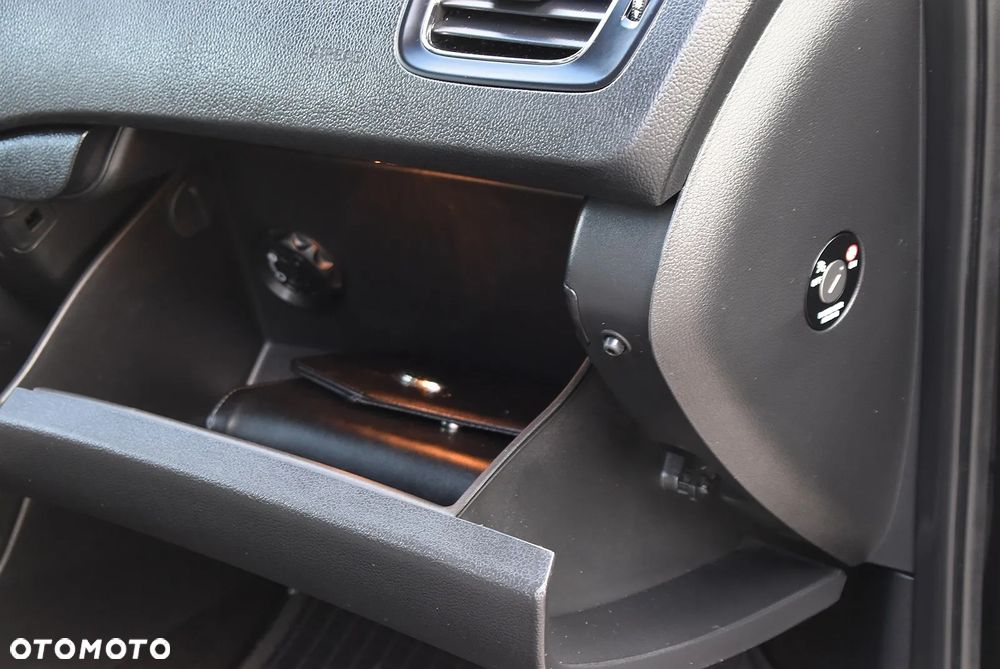 Kia Ceed - 40