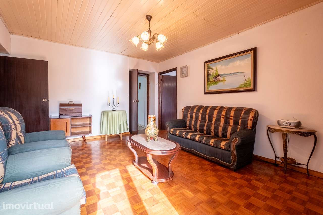 Moradia T3 localizada em Santa Cruz - Grande imagem: 2/9