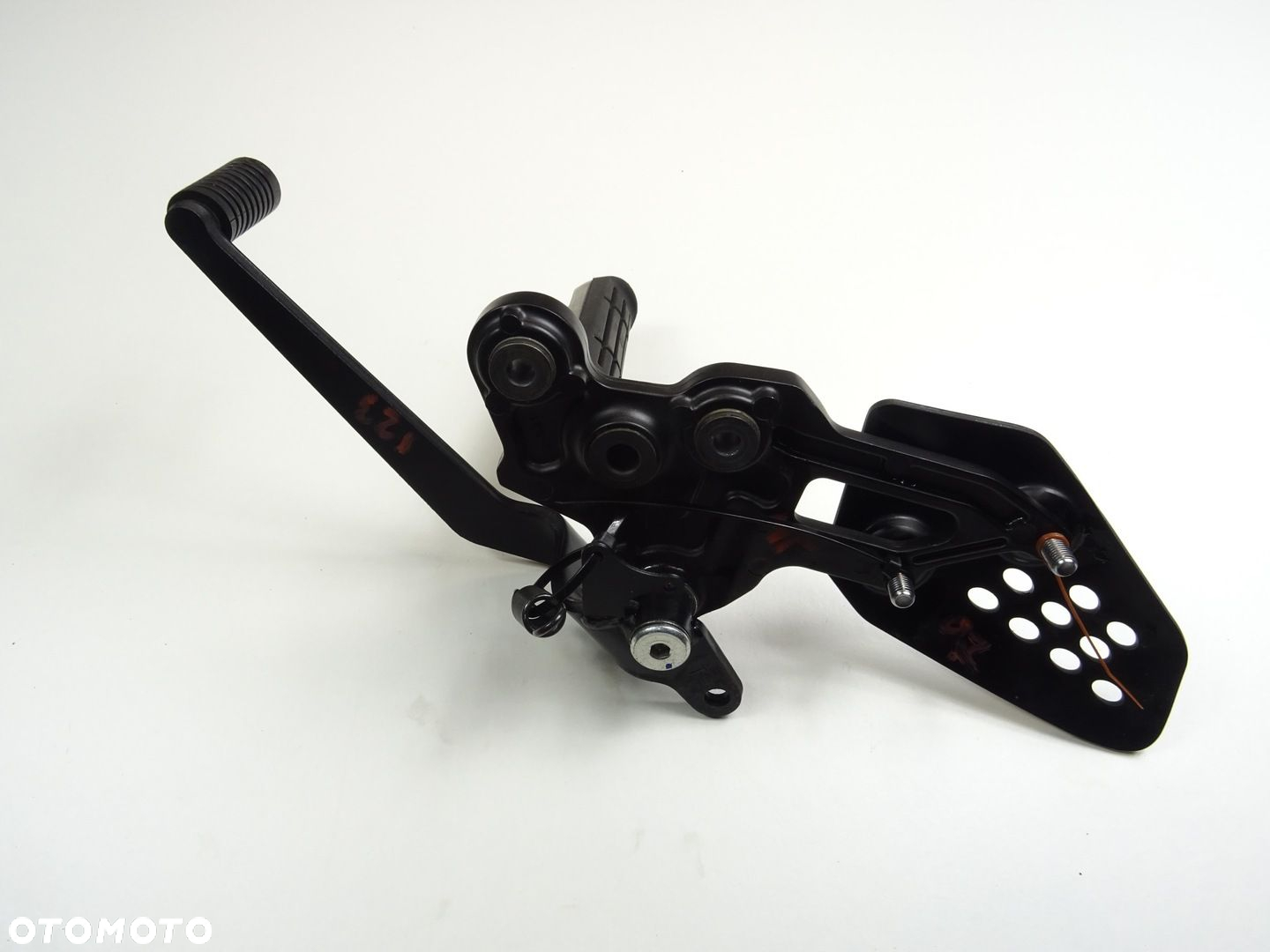 YAMAHA MT 07 SET PODNÓŻEK PRAWY PRZÓD PRZEDNI DŹWIGNIA CZUJNIK 21- 23 - 12