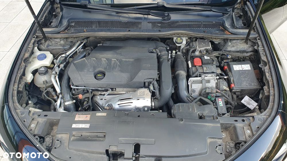 Peugeot 508 SW Plug-In Hybrid 225 e-EAT8 Allure - 20