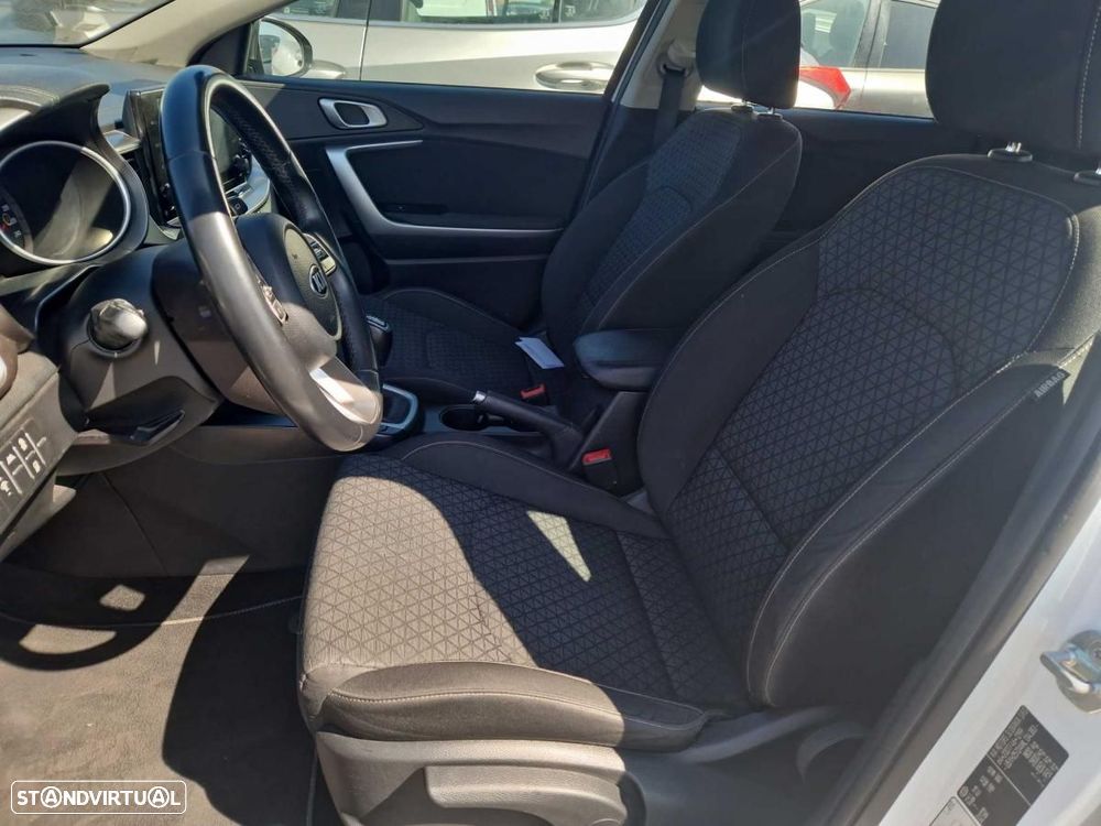 Kia Ceed 1.0 T-GDI Urban - 6