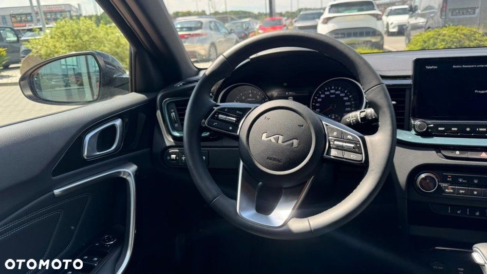 Kia XCeed - 8