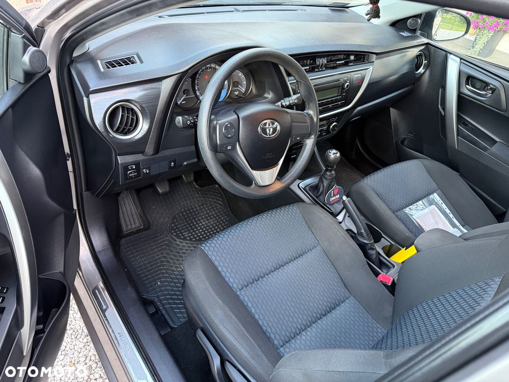 Toyota Auris - 9