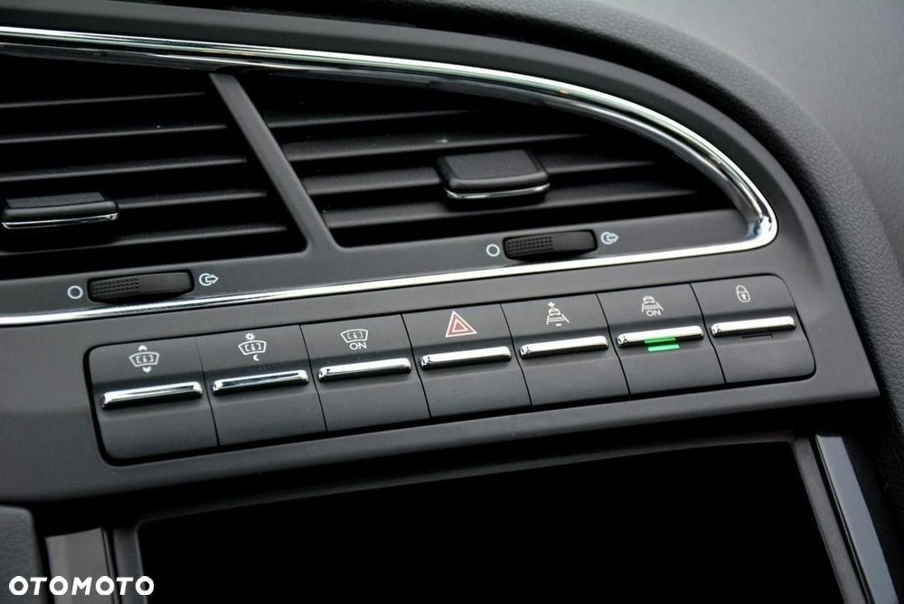 Peugeot 5008 2014