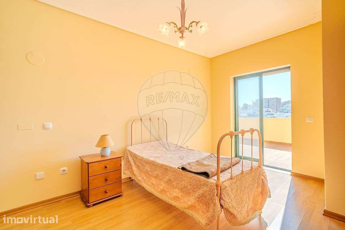 Apartamento T4 para venda - Grande imagem: 2/50
