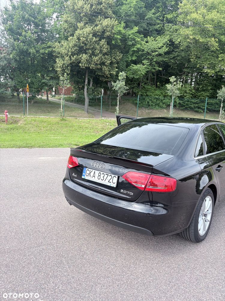 Audi A4 Limousine - 6