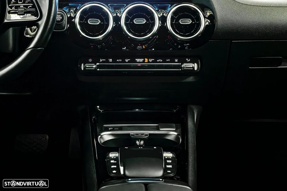 Mercedes-Benz GLA 250 e 8G-DCT Progressive - 23