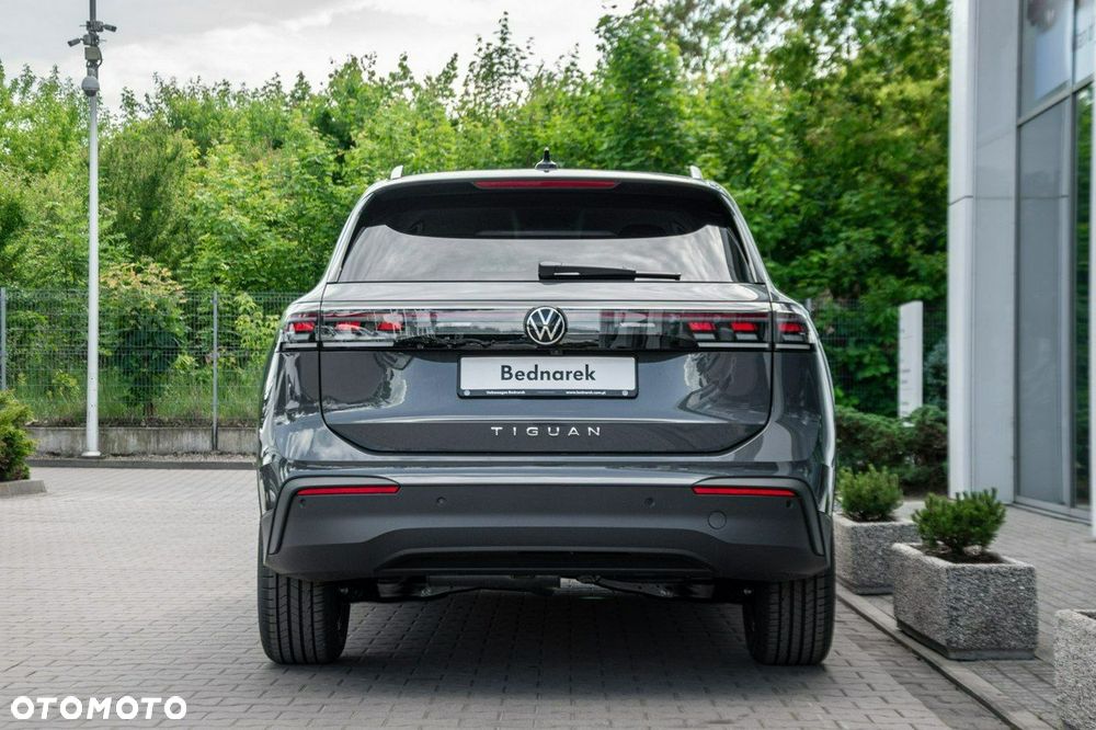 Volkswagen Tiguan - 8