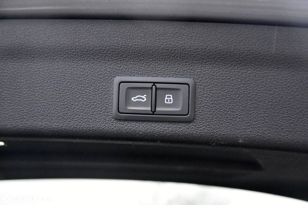 Audi A6 Avant 40 TDI quattro S tronic advanced - 38