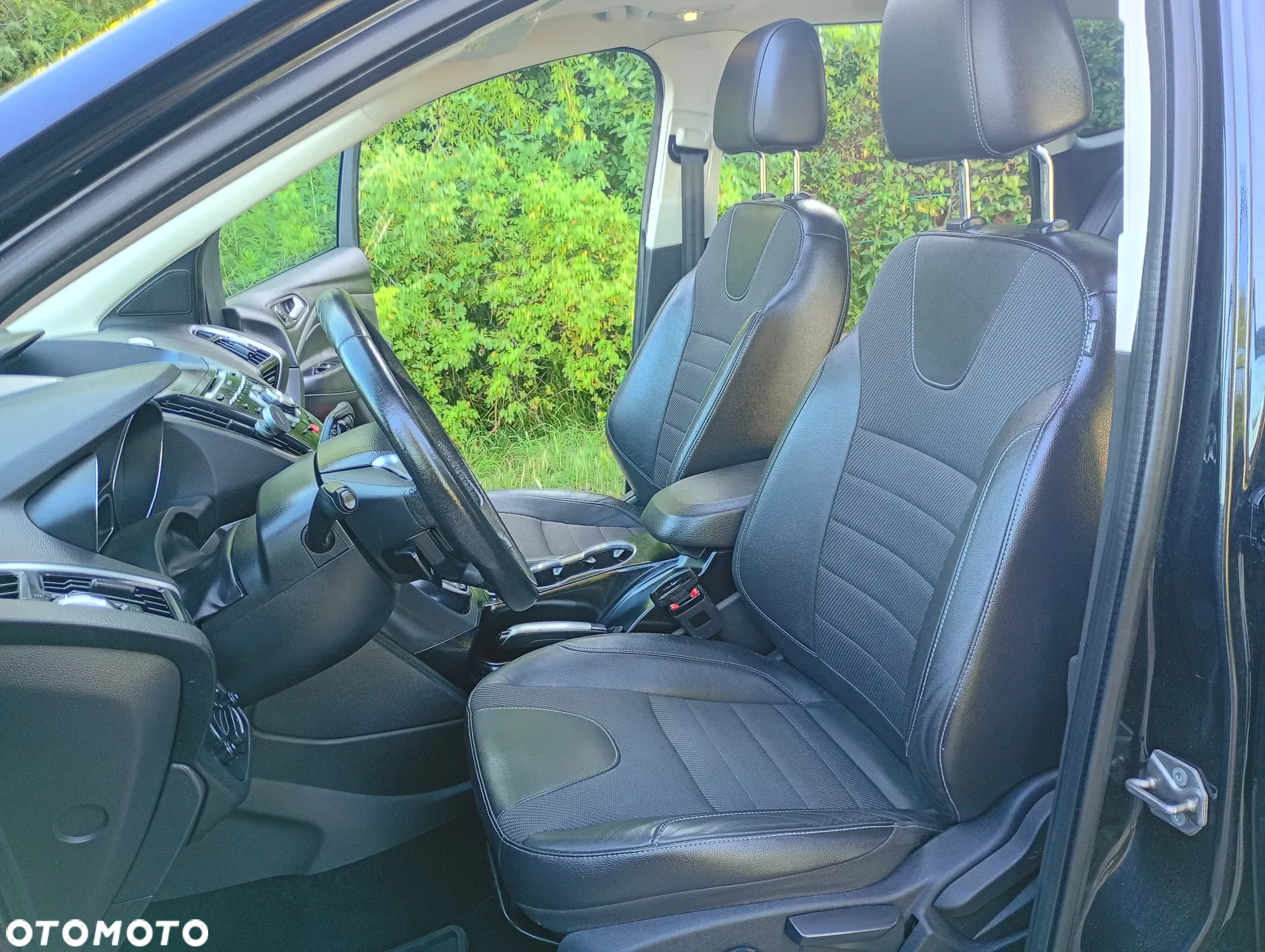 Ford Kuga 2.0 TDCi 4x4 Titanium - 23