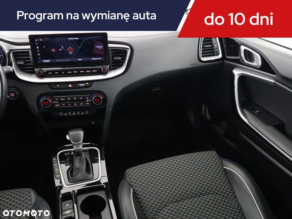 Kia XCeed - 10