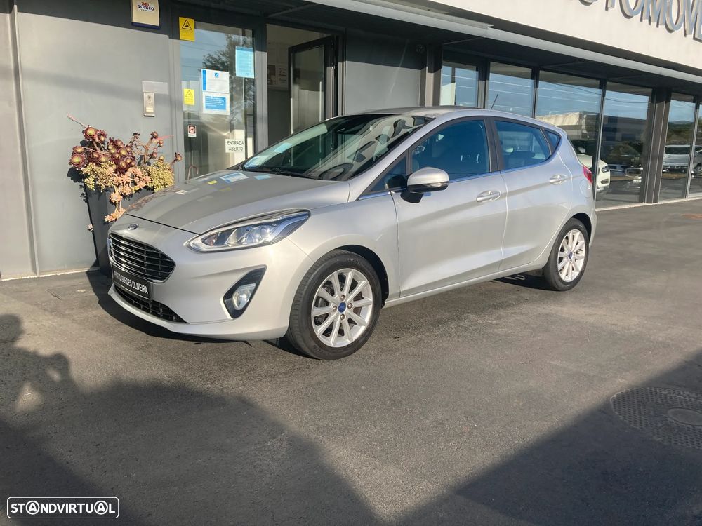 Ford Fiesta 1.0 EcoBoost S&S TITANIUM - 4