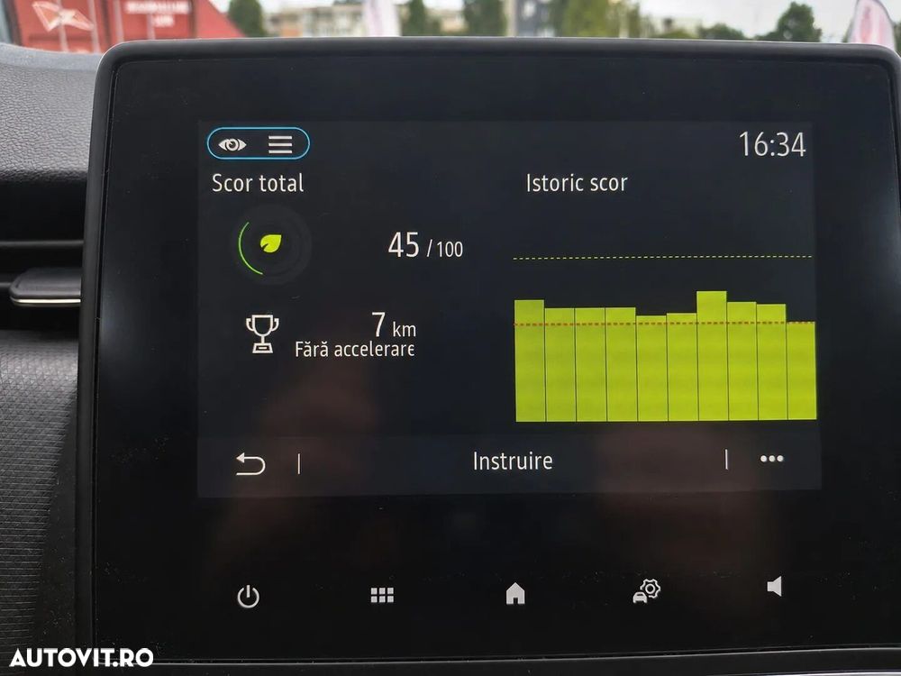 Renault Clio - 17