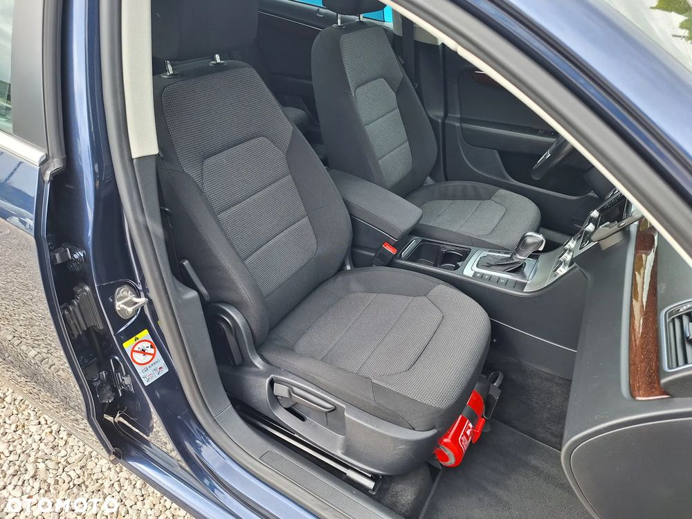 Volkswagen Passat 1.4 TSI DSG BlueMotion Technology Exclusive - 35
