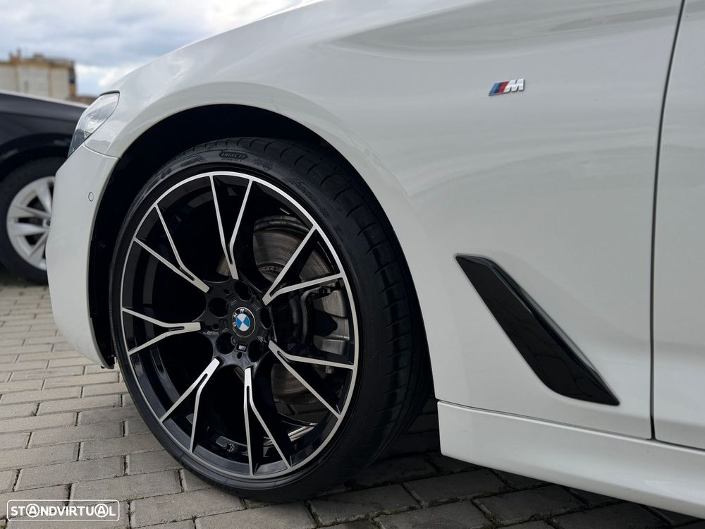 BMW 520 d Pack Desportivo M Auto - 29