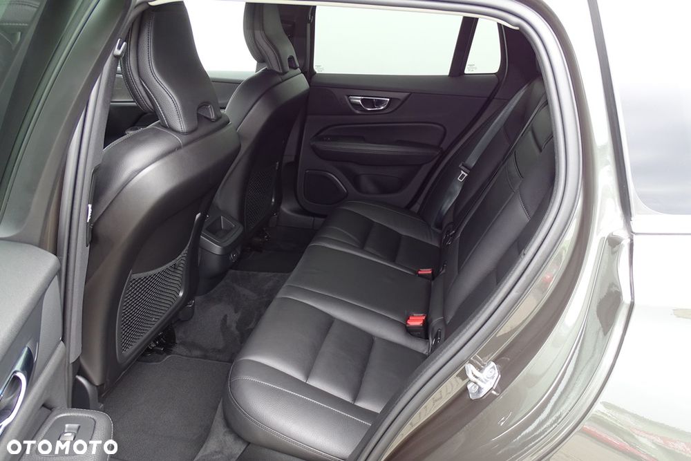 Volvo V60 D4 Inscription - 23
