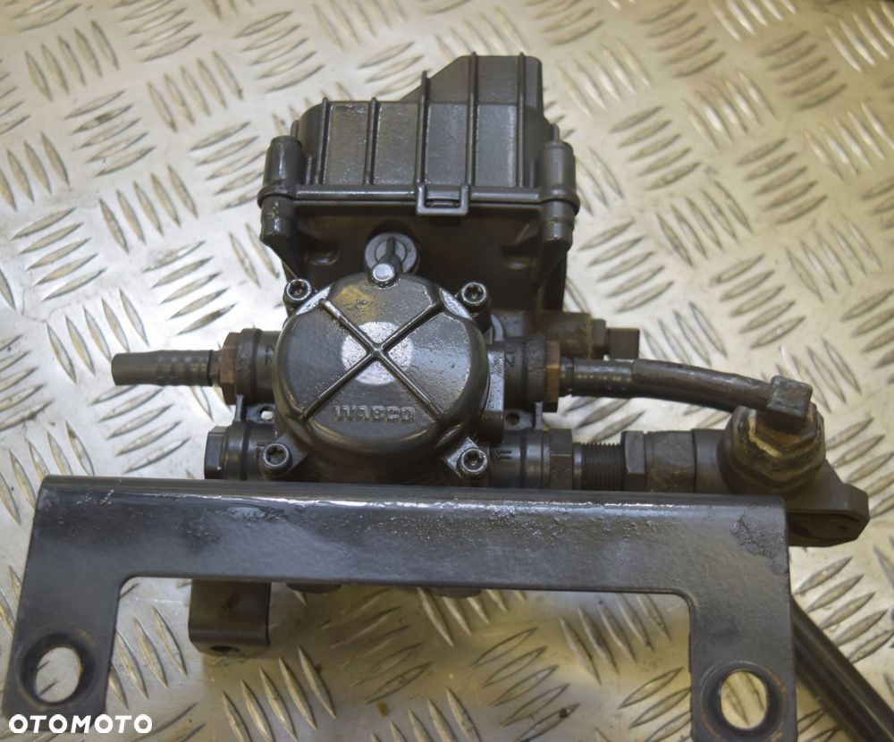 ZAWÓR MODULATOR EBS ABS MERCEDES ATEGO ACTROS - 2
