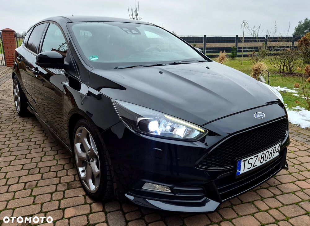 Ford Focus 2.0 TDCi ST - 38