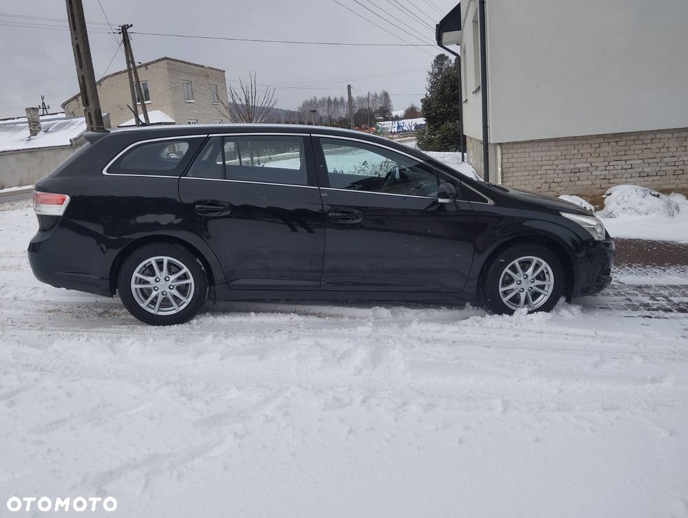 Toyota Avensis 1.8 Executive - 25