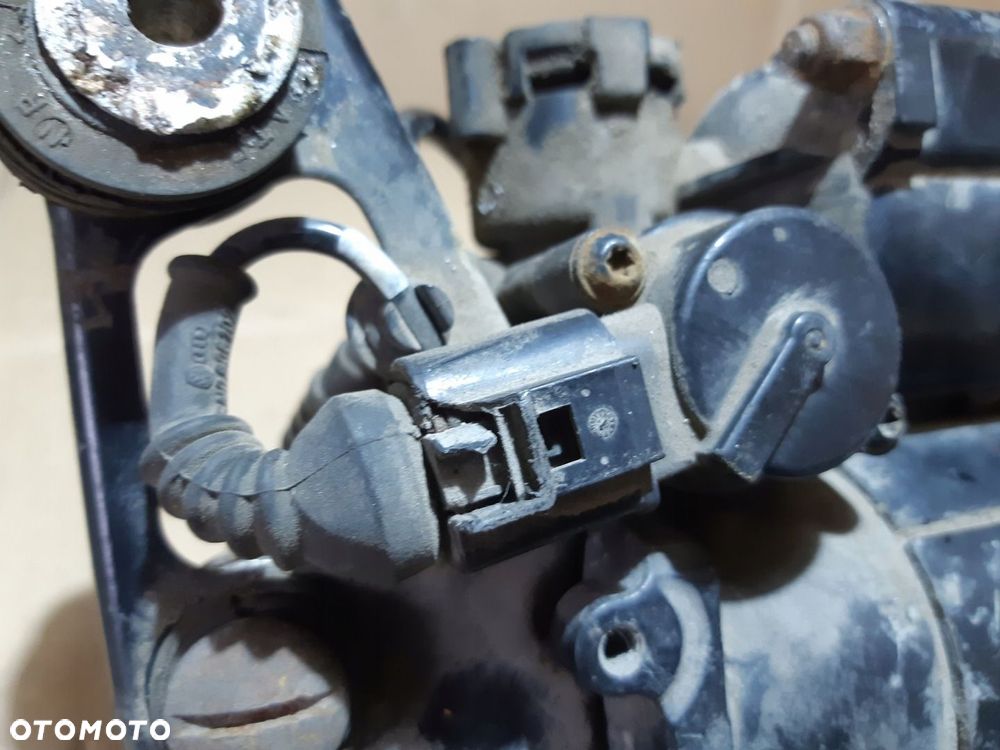 AUDI Q7 4L KOMPRESOR ZAWIESZENIA 7L8616006C - 2