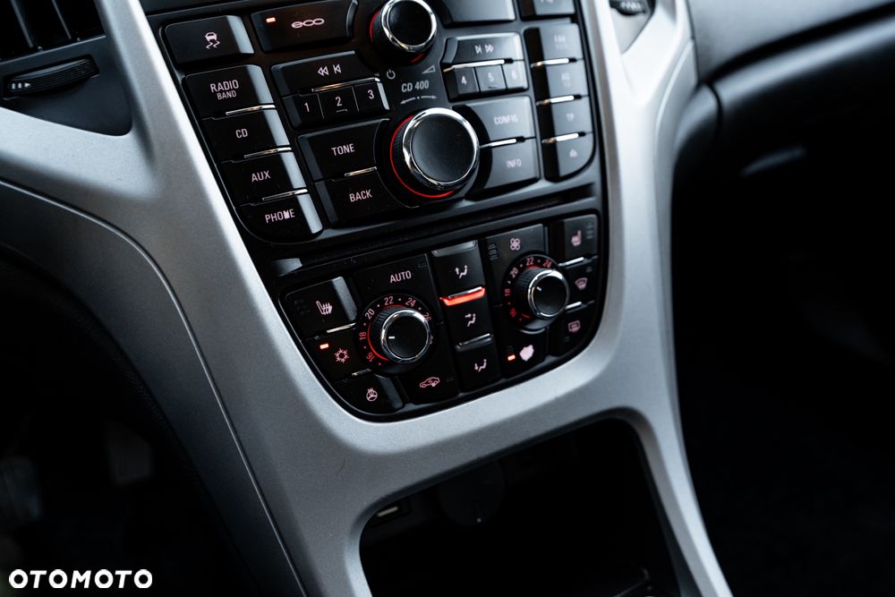 Opel Astra 1.4 Turbo 150 Jahre - 33