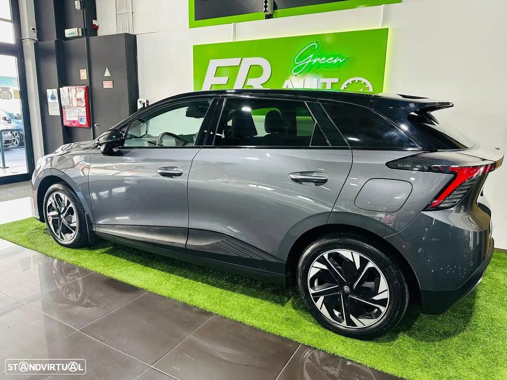 MG MG4 64 kWh Luxury - 14