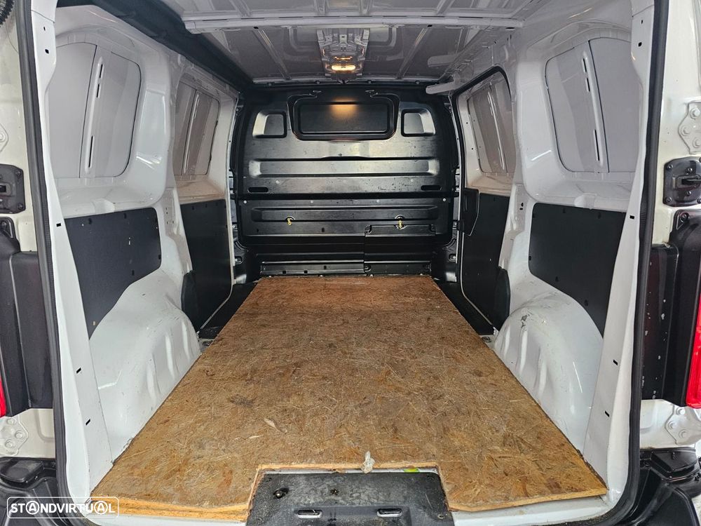 Opel Vivaro 1.5 CDTi L1H1 Essentia - 11