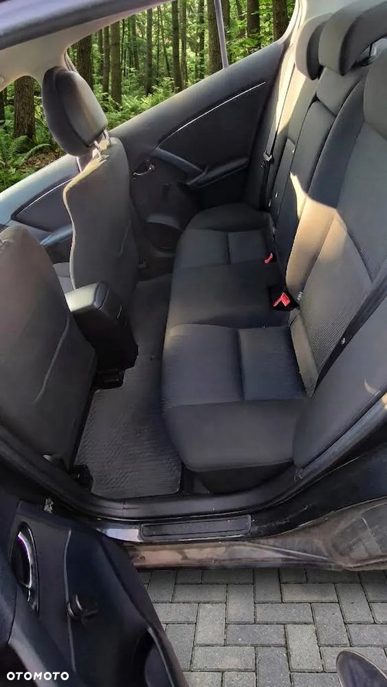 Toyota Avensis 2.0 D-4D Luna - 9