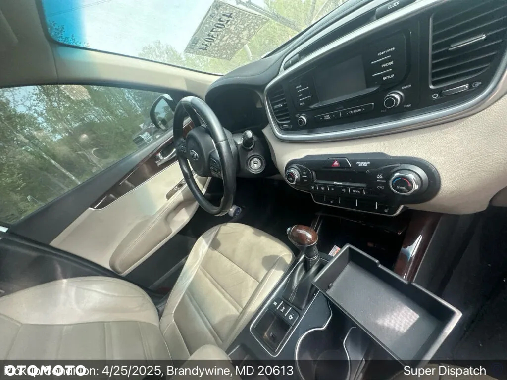 Kia Sorento - 8