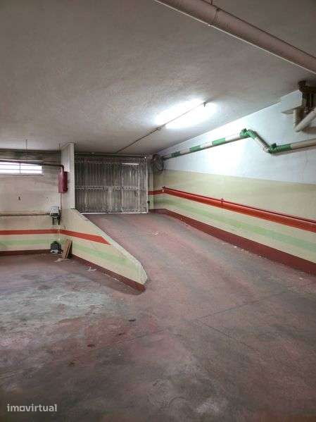 Lugares de Estacionamento Cacilhas, Almada – 5 min do Terminal Fluvial - Grande imagem: 3/8