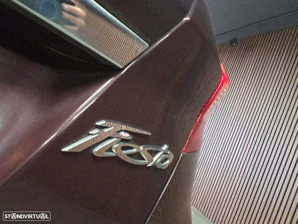 Ford Fiesta 1.6 TDCI Titanium - 44