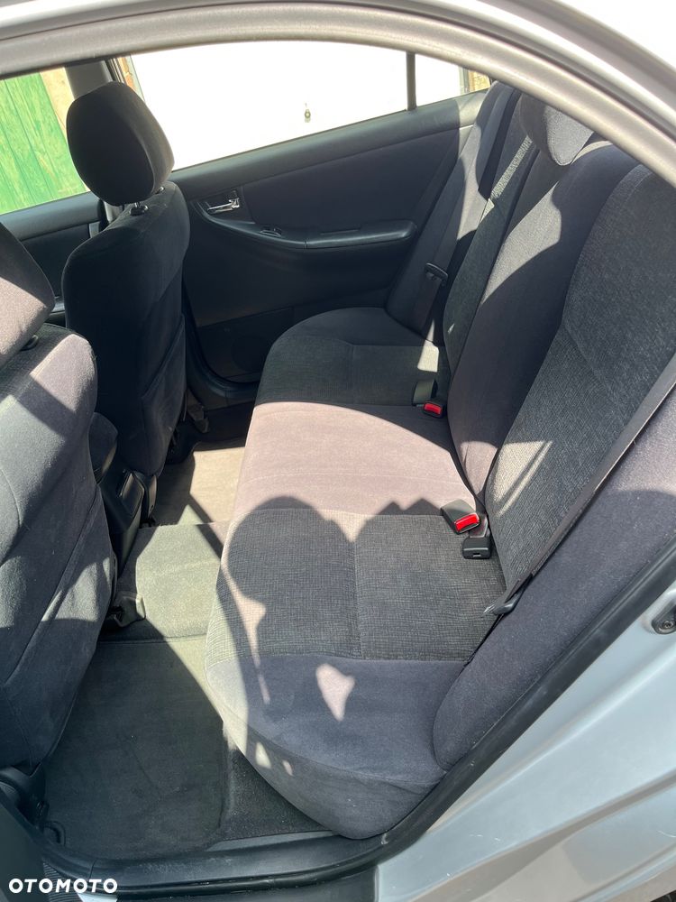 Toyota Corolla 1.6 VVT-i Sol - 24