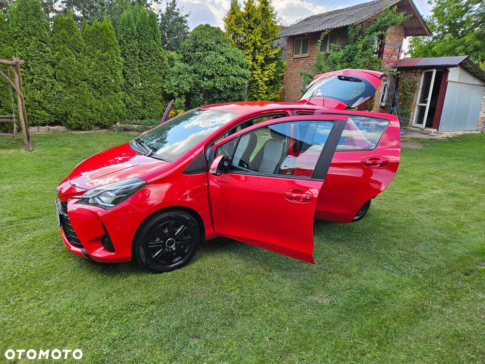 Toyota Yaris 1.0 VVT-i - 12