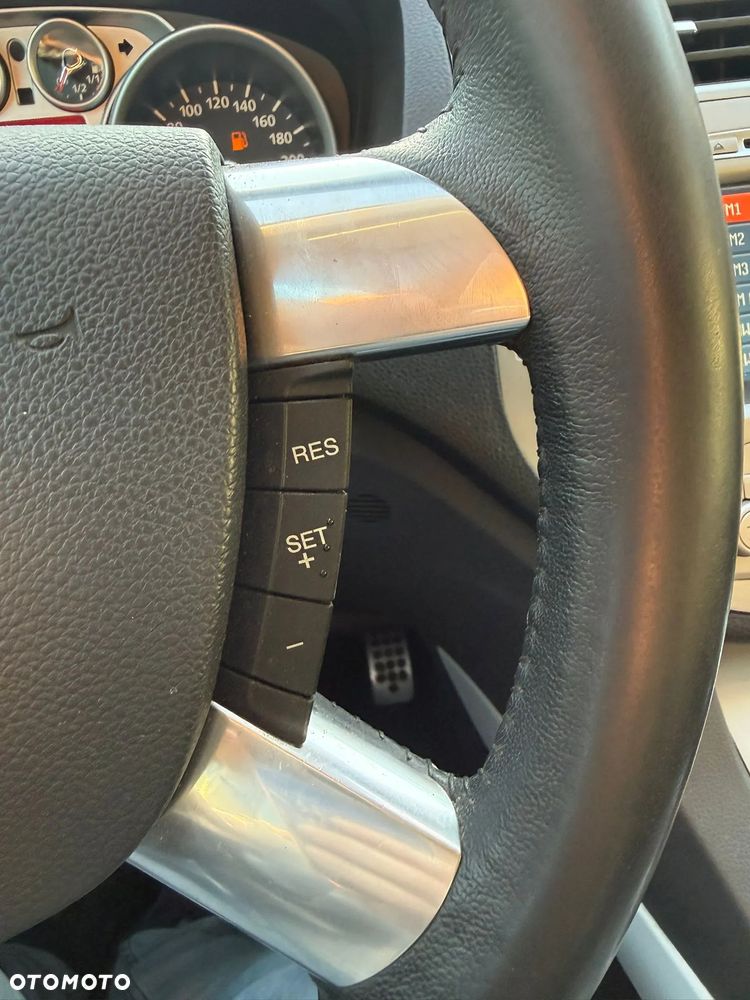 Ford Kuga 2.0 TDCi Titanium FWD - 10