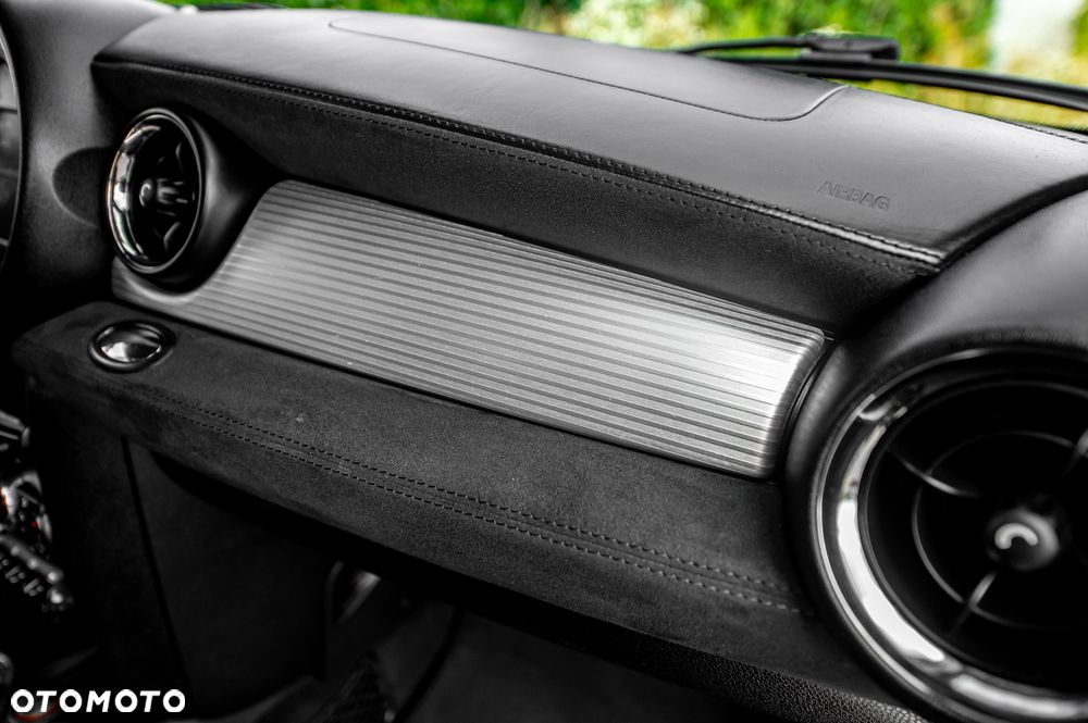 MINI Cooper S 50 Camden - 23