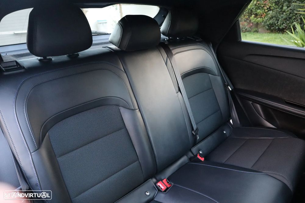 MG MG4 64 kWh Luxury - 23
