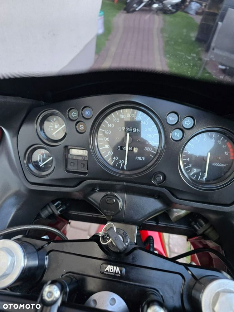 Honda CBR - 8