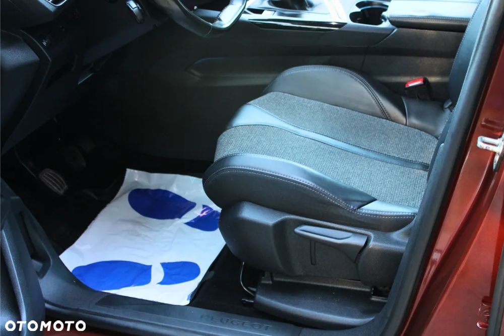 Peugeot 3008 1.6 HDi Active - 15