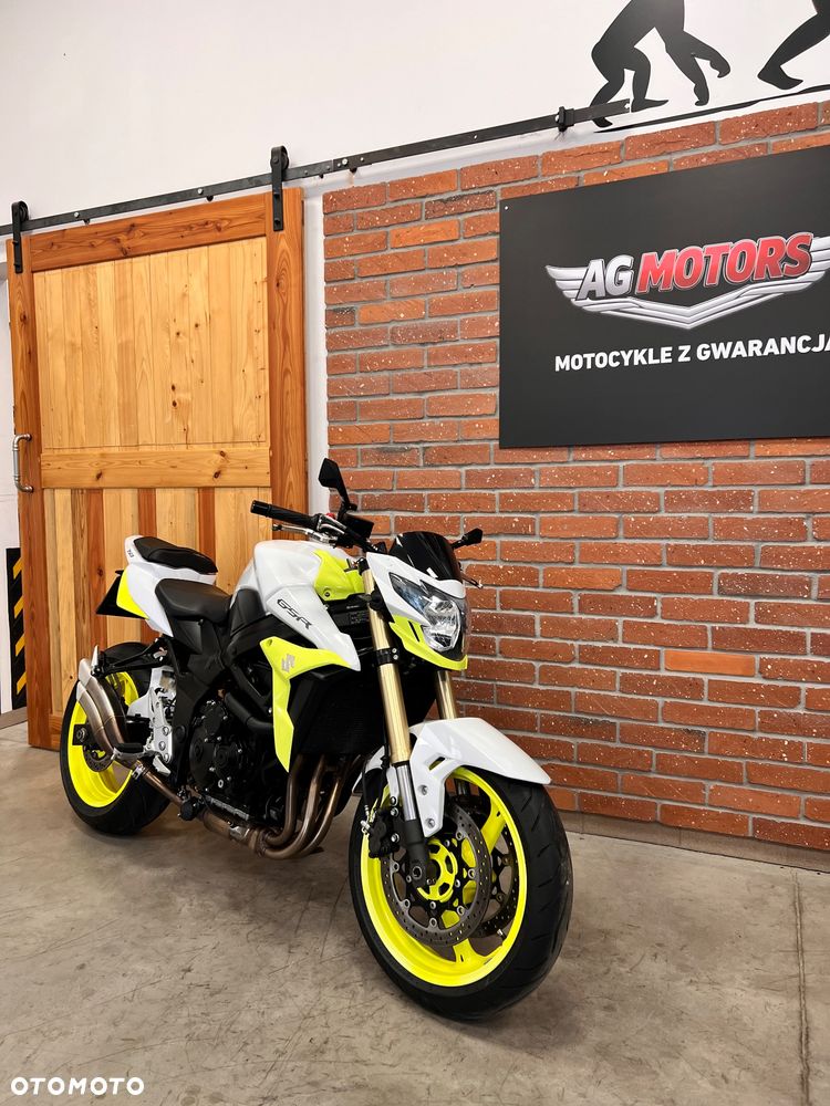Suzuki GSR - 7