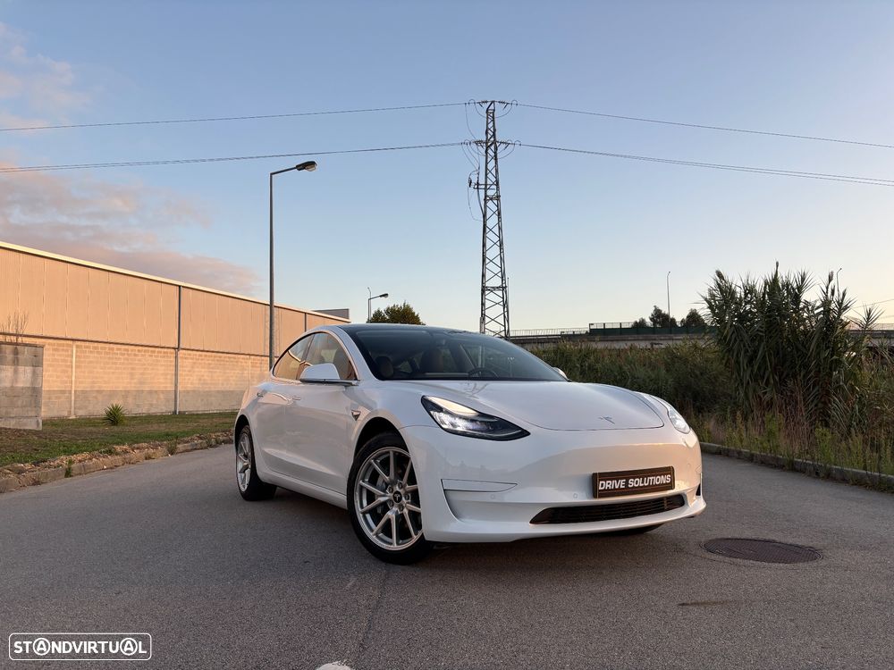 Tesla Model 3 Standard Range Plus RWD - 3