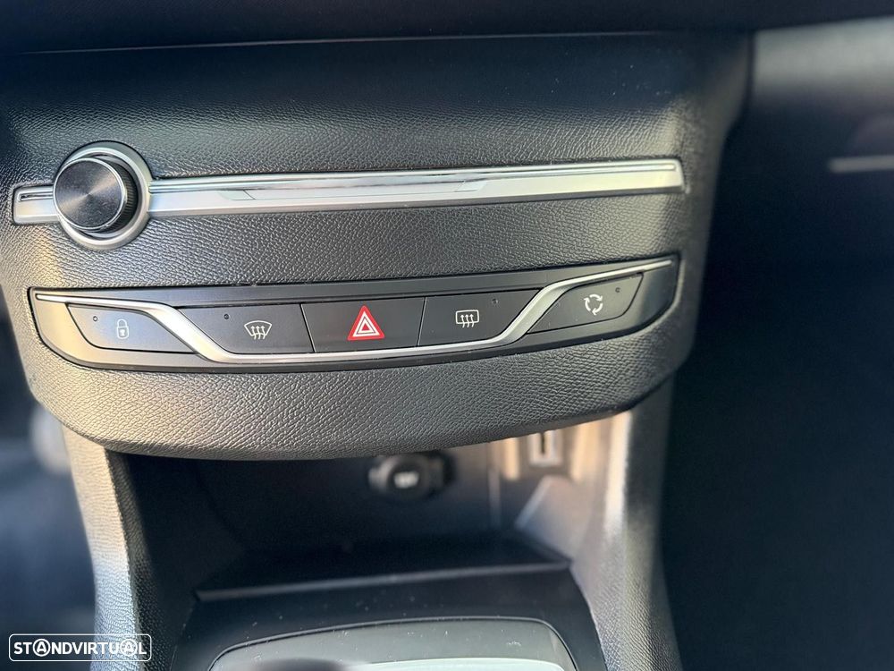 Peugeot 308 1.5 BlueHDi Style - 14
